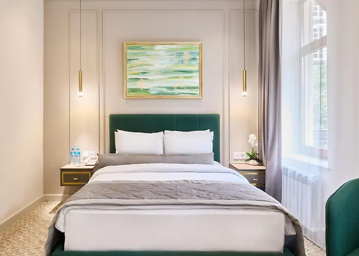 Maestro Address Hotel